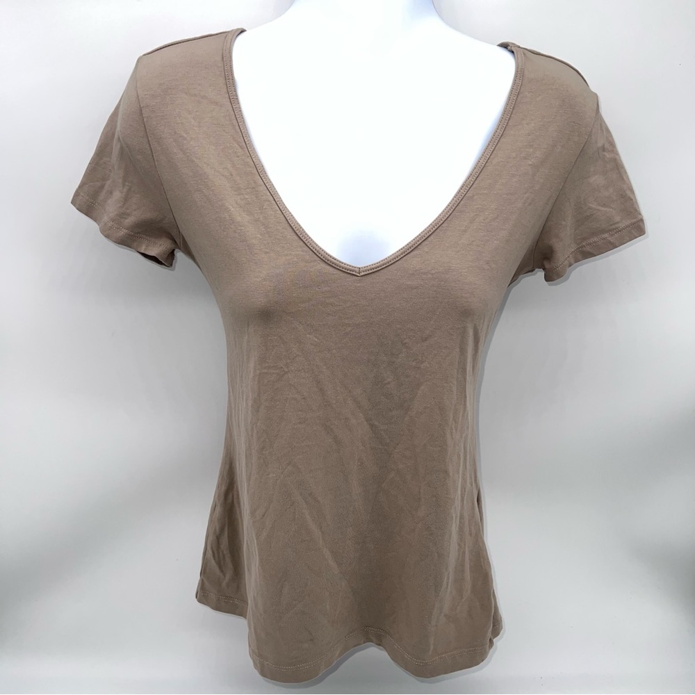 H&M Tan Short Sleeve V-Neck Top